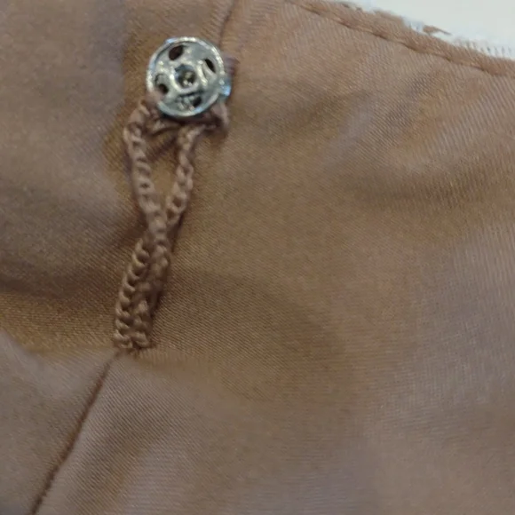 Anne Klein Sleeveless Lace Overlay Cotton Blend Tiered Skirt Tan & White Dress - Picture 11 of 11